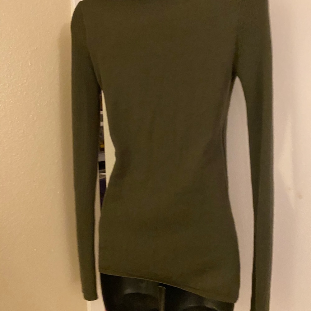 Sweater - Picture 2 of 3